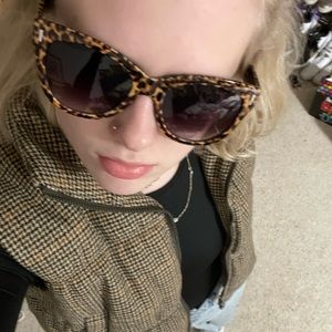 Meet your Posher, Josie